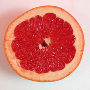 Pomelo coup transversalement