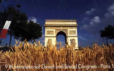 Champ de bl&eacute; sur les Champs Elys&eacute;es